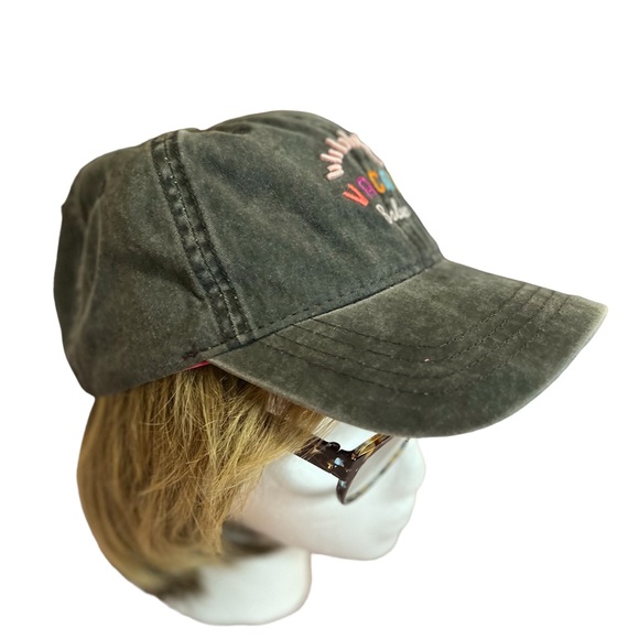 Vacay Babe Black Hat BNWT - Picture 2 of 5